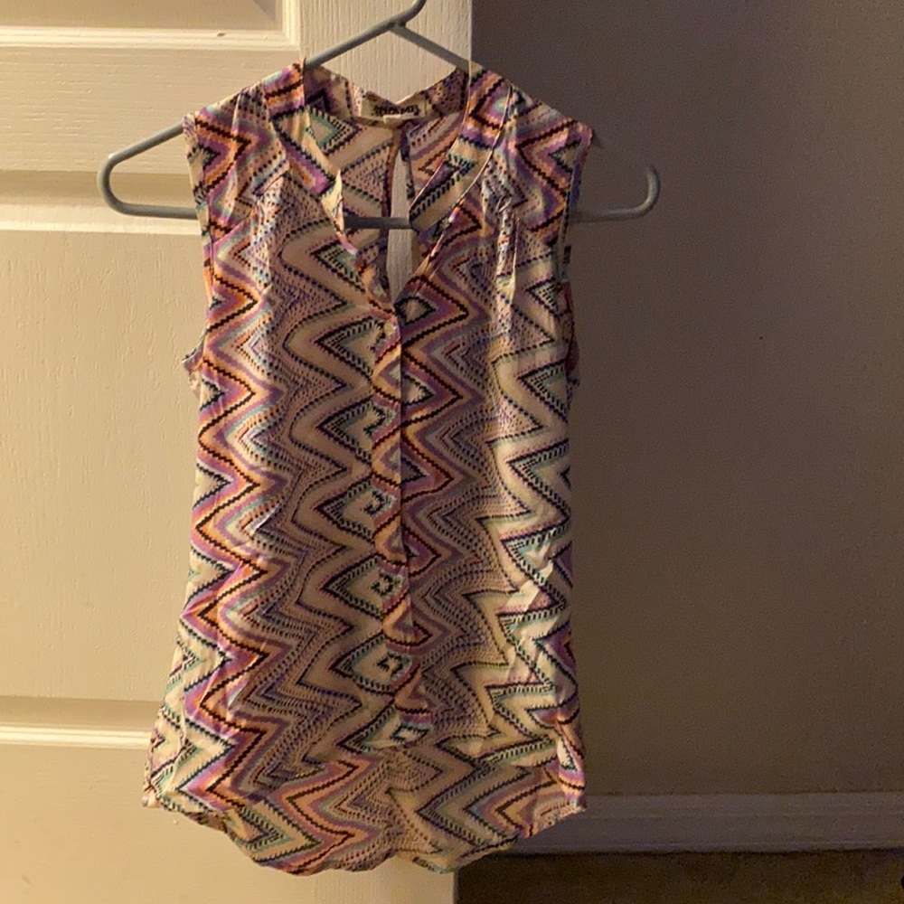 Small dress top sleeveless button down